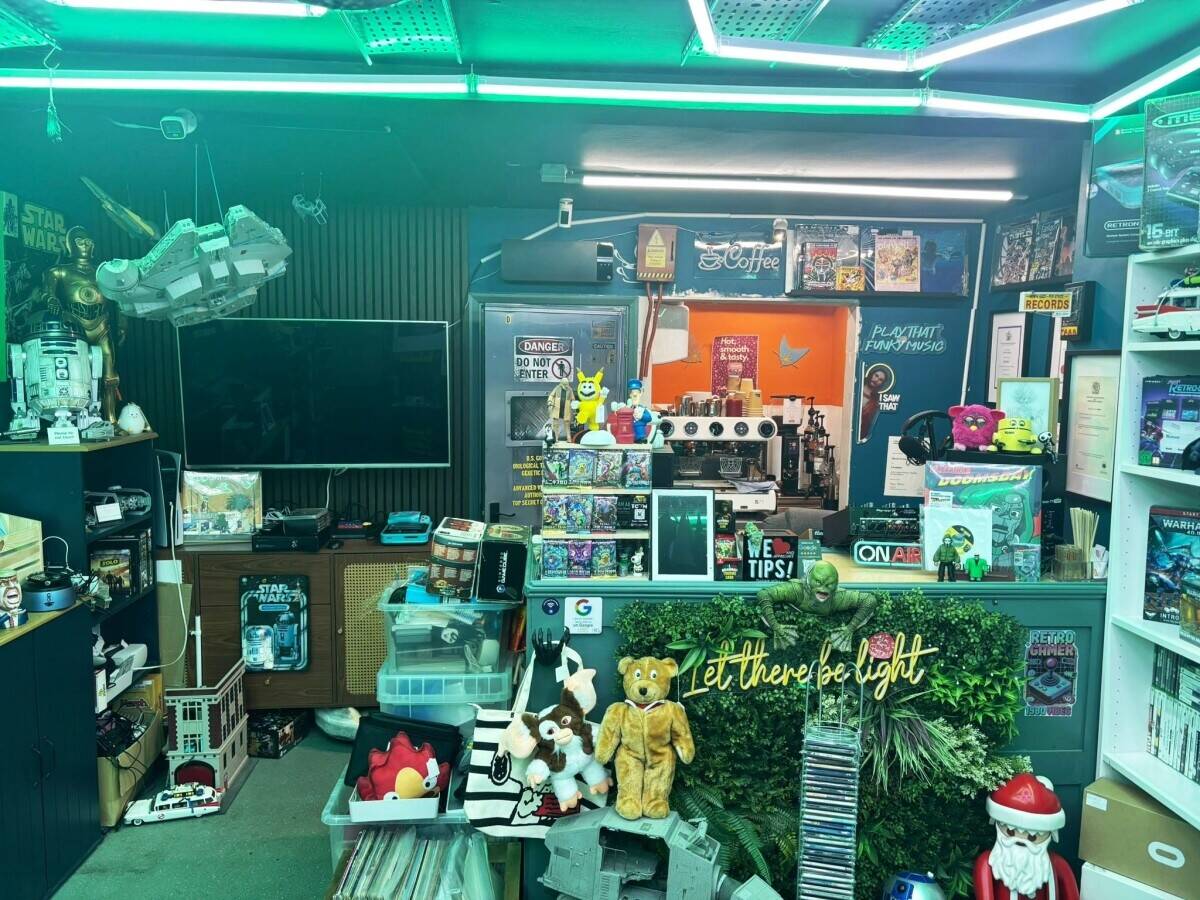 INDEPENDENT RECORDS & RETRO CULTURE STORE–FOR SALE – SEVENOAKS/TONBRIDGE AREA