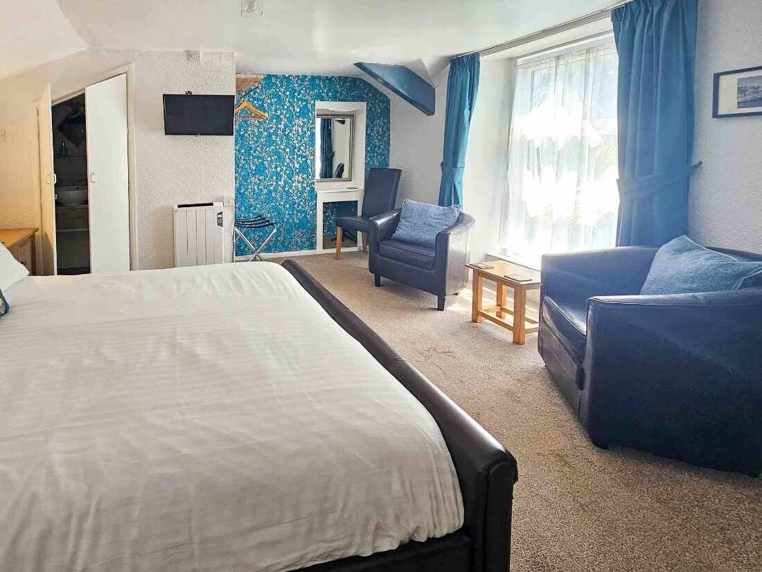 A Charming Boutique Guest House – Prime Brixham, Devon Coastal Location