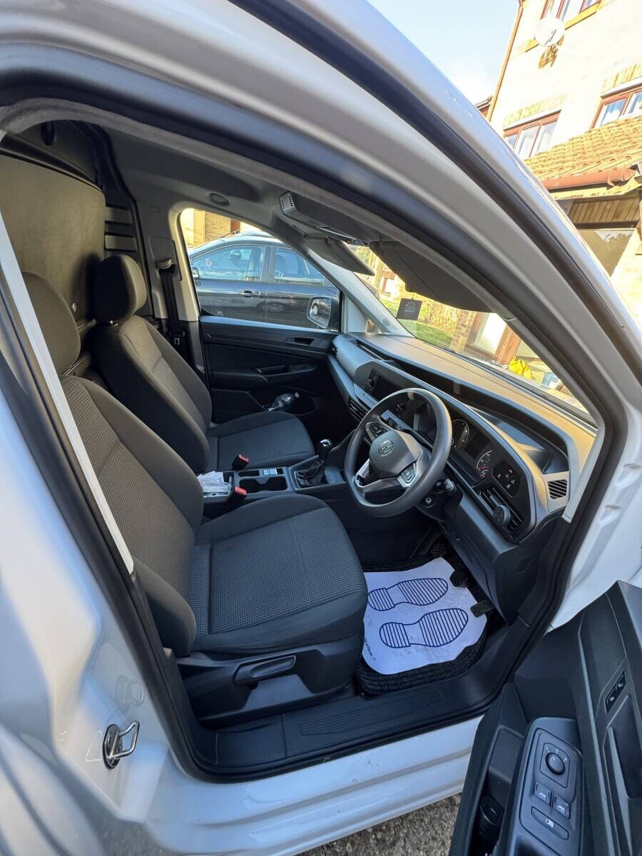 Mobile car wash and valeting business for sale  For sale is a fully equipped mobile car wash van, presented in excellent condition and boasting approx Photo 10