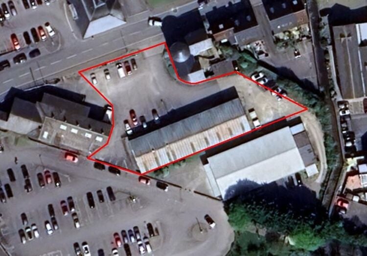VERSATILE LIGHT INDUSTRIAL/RETAIL PREMISES with CAR PARK offering DEVELOPMENT/INVESTMENT OPPORTUNITY