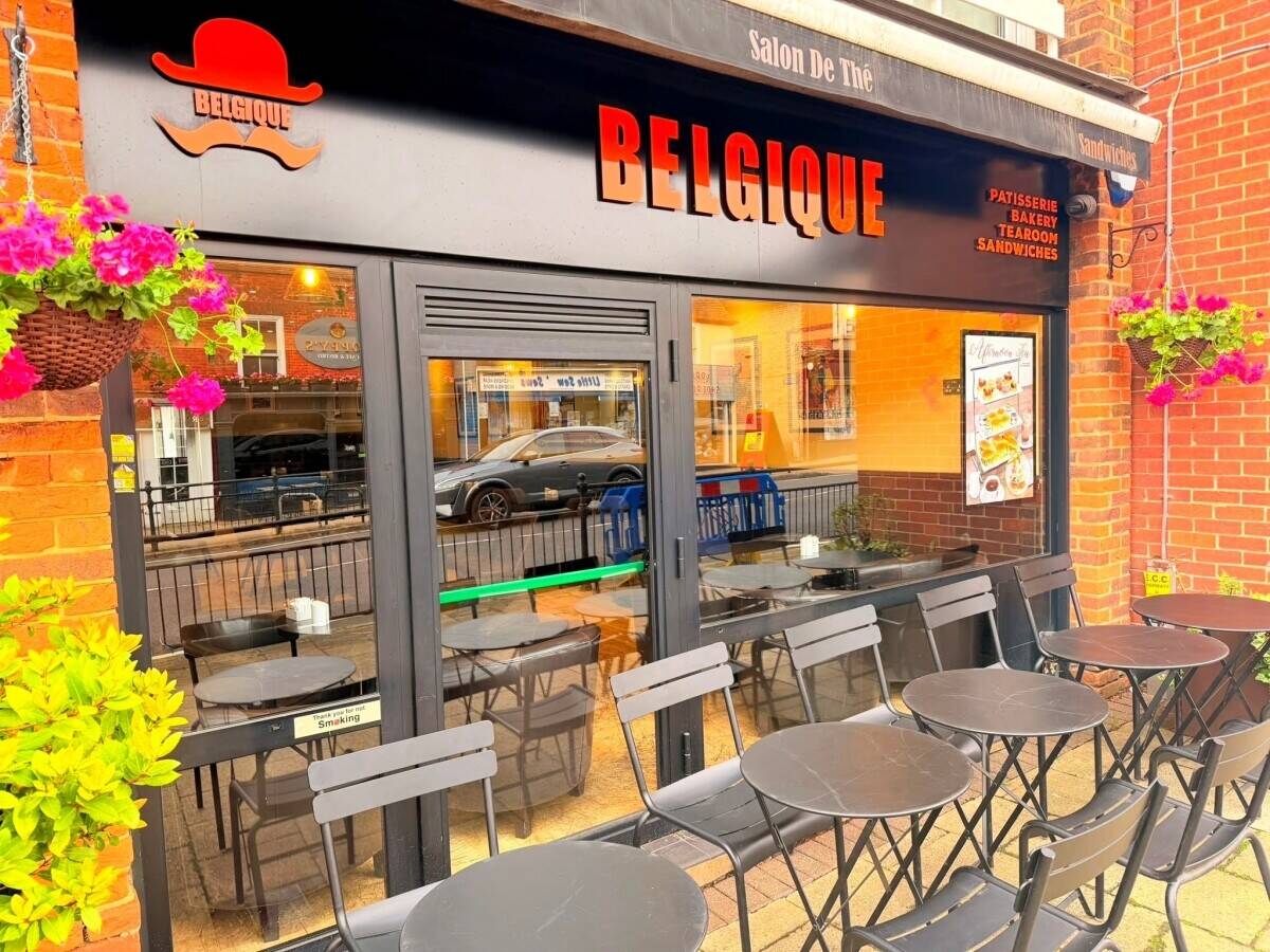 Premium café on Epping High Street that comes with 2 three bedroom flats with  'sitting tenants'