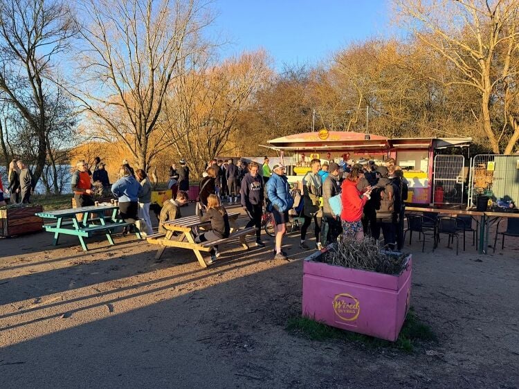 Leasehold Lakeside Café Located in Colwick Country Park, Nottingham Photo 10