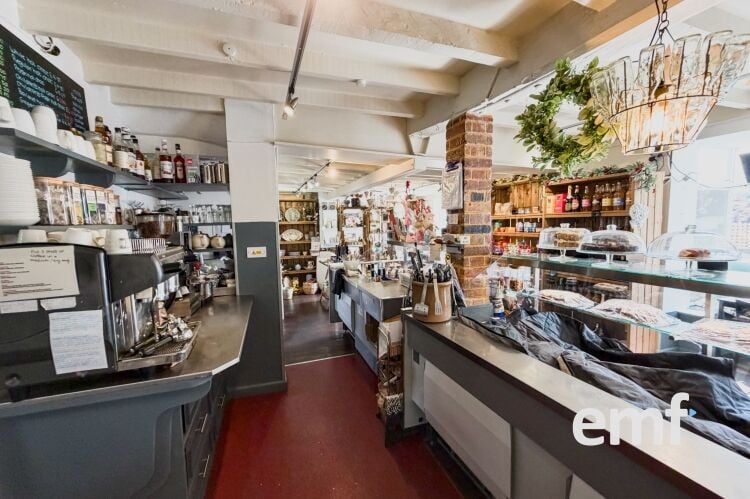 Freehold Commercial Investment Photo 10