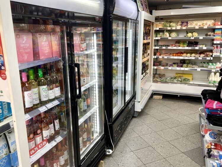 CONVENIENCE STORE/SUPERMARKET with POST OFFICE
