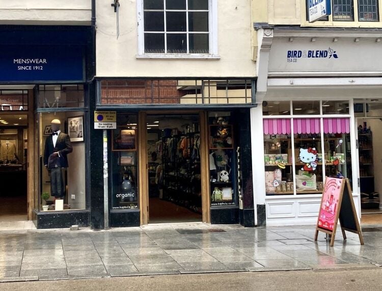 CHILDRENS CLOTHING, ACCESSORIES, TOYS, & GIFTS OR AVAILABLE EMPTY