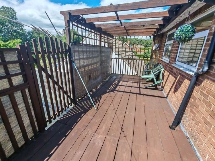 Village Convenience Store and Tea Room with Three-Bedroom Accommodation - Whitwell, Worksop