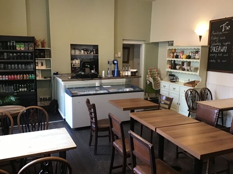 ATTRACTIVE COFFEE SHOP, BISTRO, CAFE in AFFLUENT MONMOUTHSHIRE TOWN