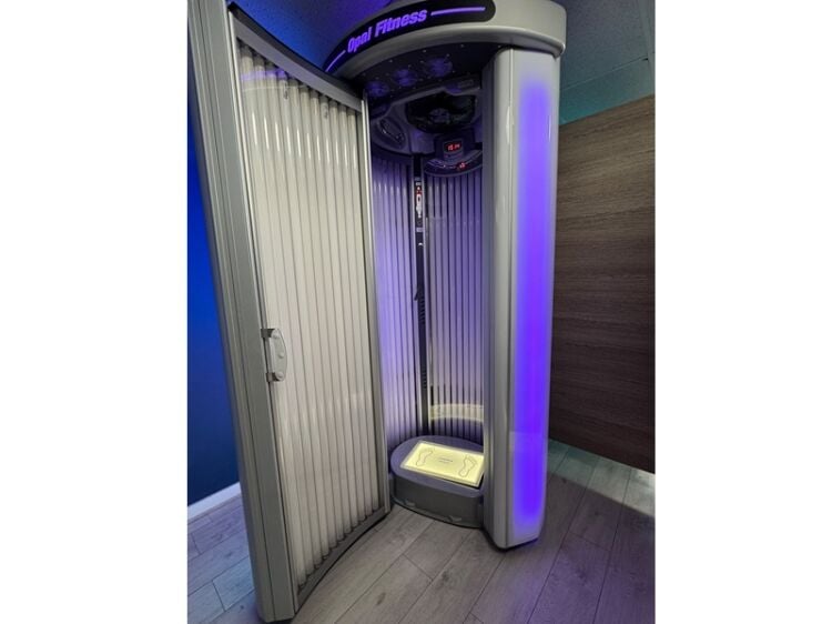 Glow Big, Dream Bigger – Premium Tanning Salon Photo 10