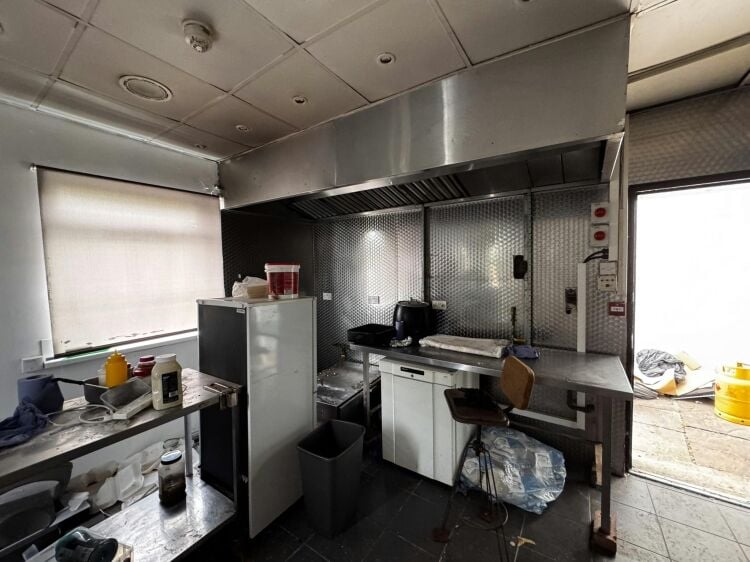 Licensed Bar, Restaurant, Takeaway Opportunity Kilmaurs East Ayrshire available to let