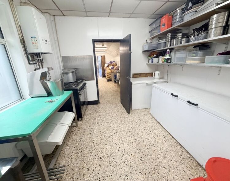 Freehold fish & chip business in picturesque riverside town with large 4 bedroom home Photo 10