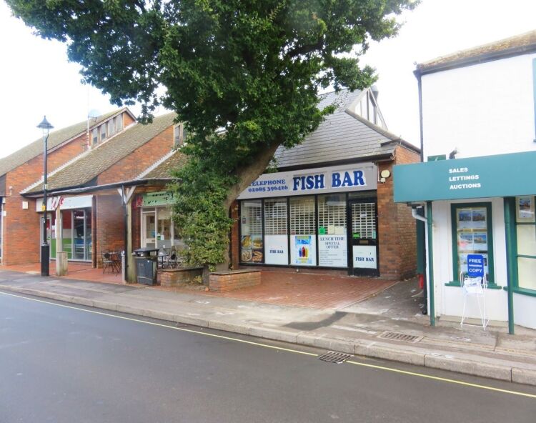 Established fish & chip shop in affluent waterside town, closes 8.30 pm latest