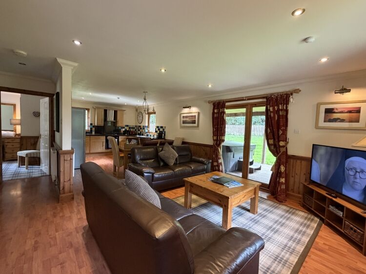 Established luxury lodge business in sought-after Loch Lomond Photo 10