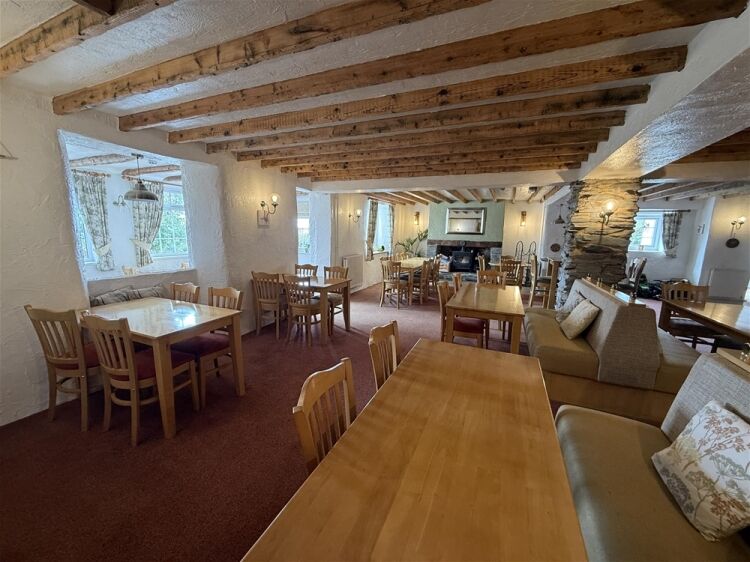 Well-known Countryside Freehouse Set In Large Grounds For Sale in Newton Abbot Photo 10