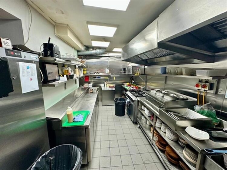 LEASEHOLD
LIC. TURKISH RESTAURANT & COCKTAIL BAR Photo 10