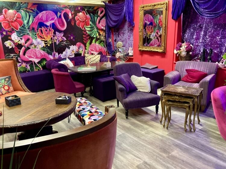 LICENSED CAFÉ/COFFEE SHOP/BAR