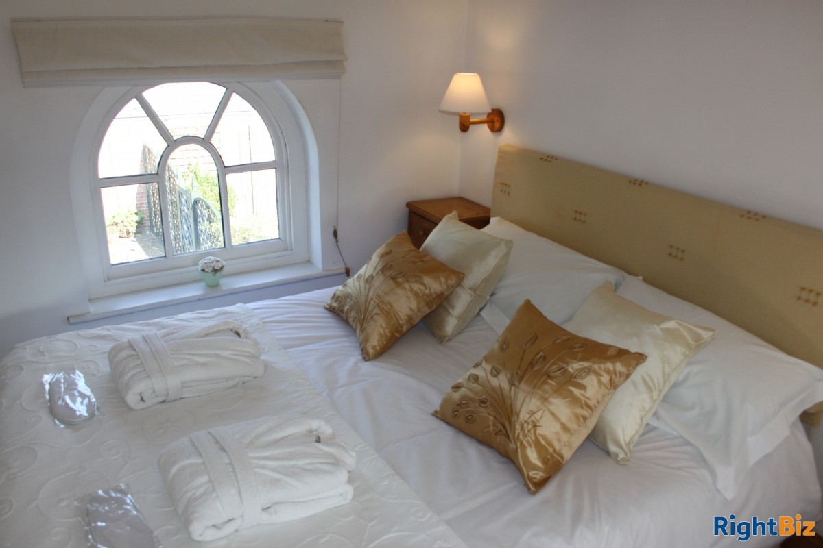 HOLIDAY COTTAGE COMPLEX IN THE HEART OF THE NORFOLK BROADS Photo 11