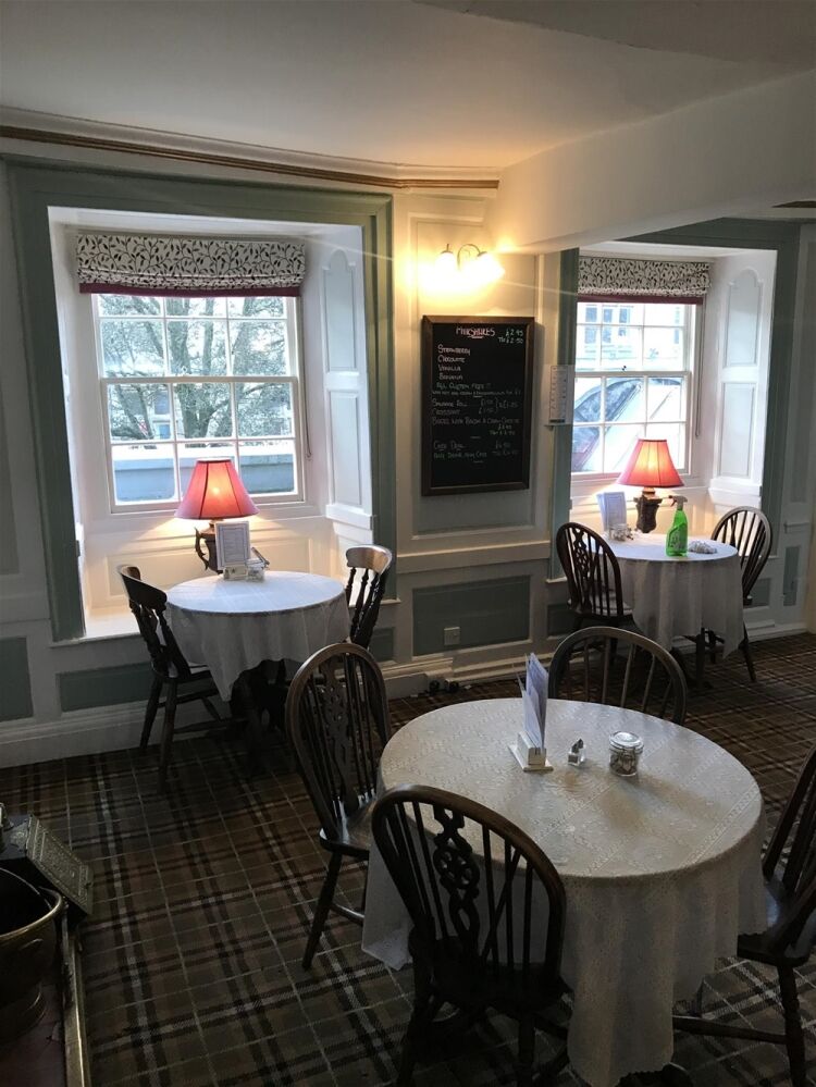 TRADITIONAL TEA ROOMS & COFFEE SHOP IN DERBYSHIRE TOWN CENTRE