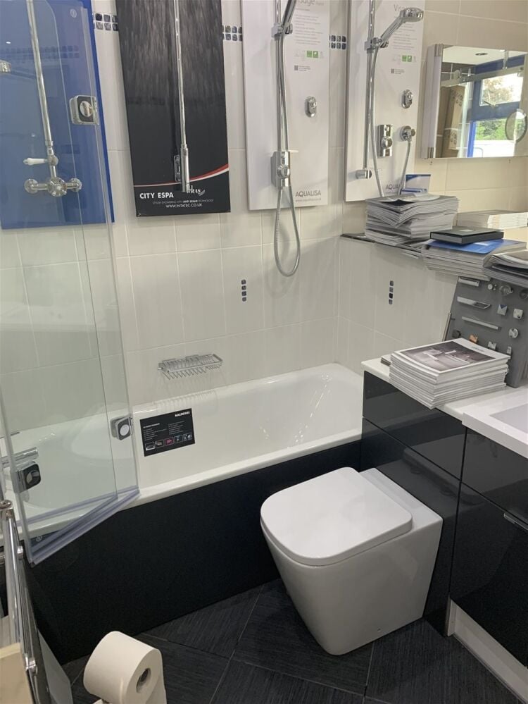 BESPOKE BATHROOM SALES & FITTING CENTRE IN EDINBURGH SUBURB