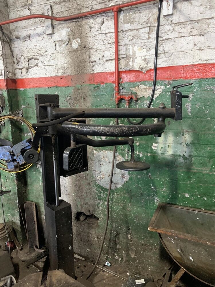 MOT TESTING & TYRE CENTRE IN BUCKHAVEN/FIFE Photo 11