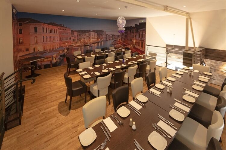 STUNNING TOWN CENTRE LICENSED ITALIAN RESTAURANT IN THE CENTRAL LOWLANDS OF SCOTLAND