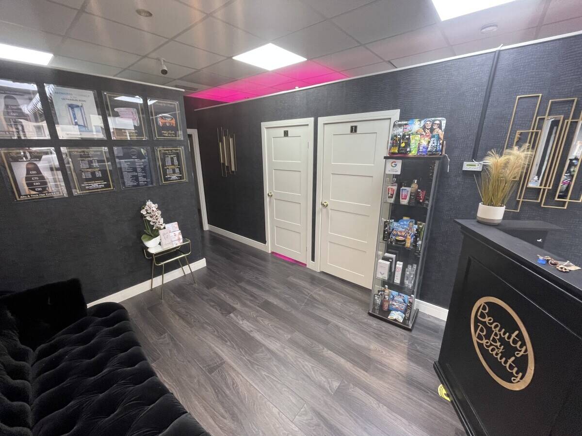 Beauty Salon for Sale in High Wycombe