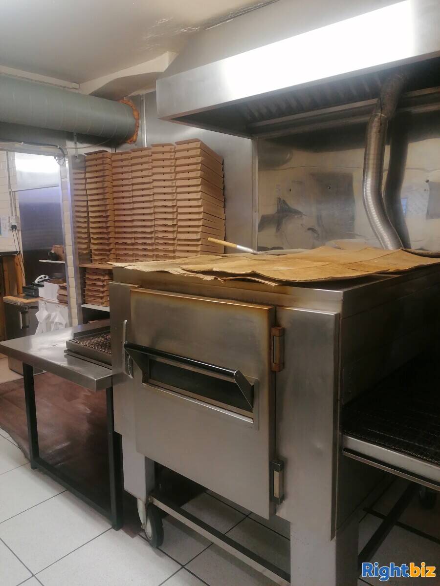 Successful Takeaway for sale with 2 Bedroom Accommodation Doncaster