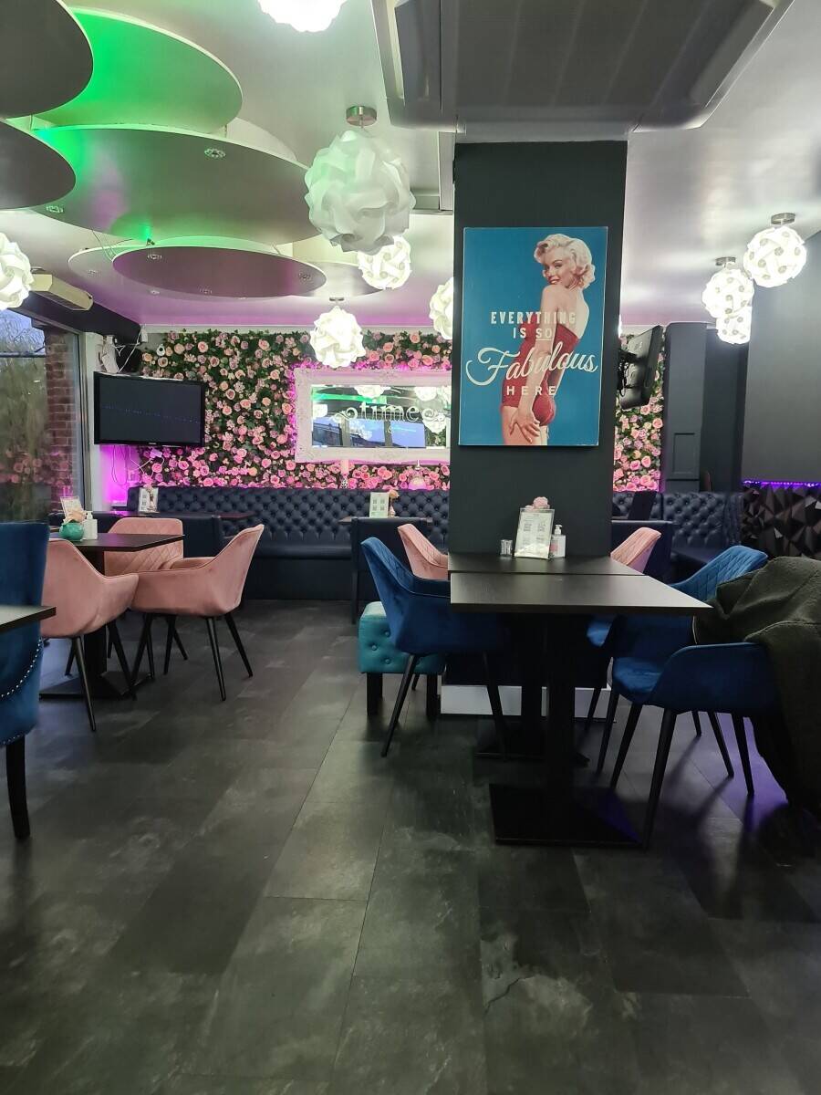 Leasehold Bistro & Bar for Sale , Open for Partnership Photo 11