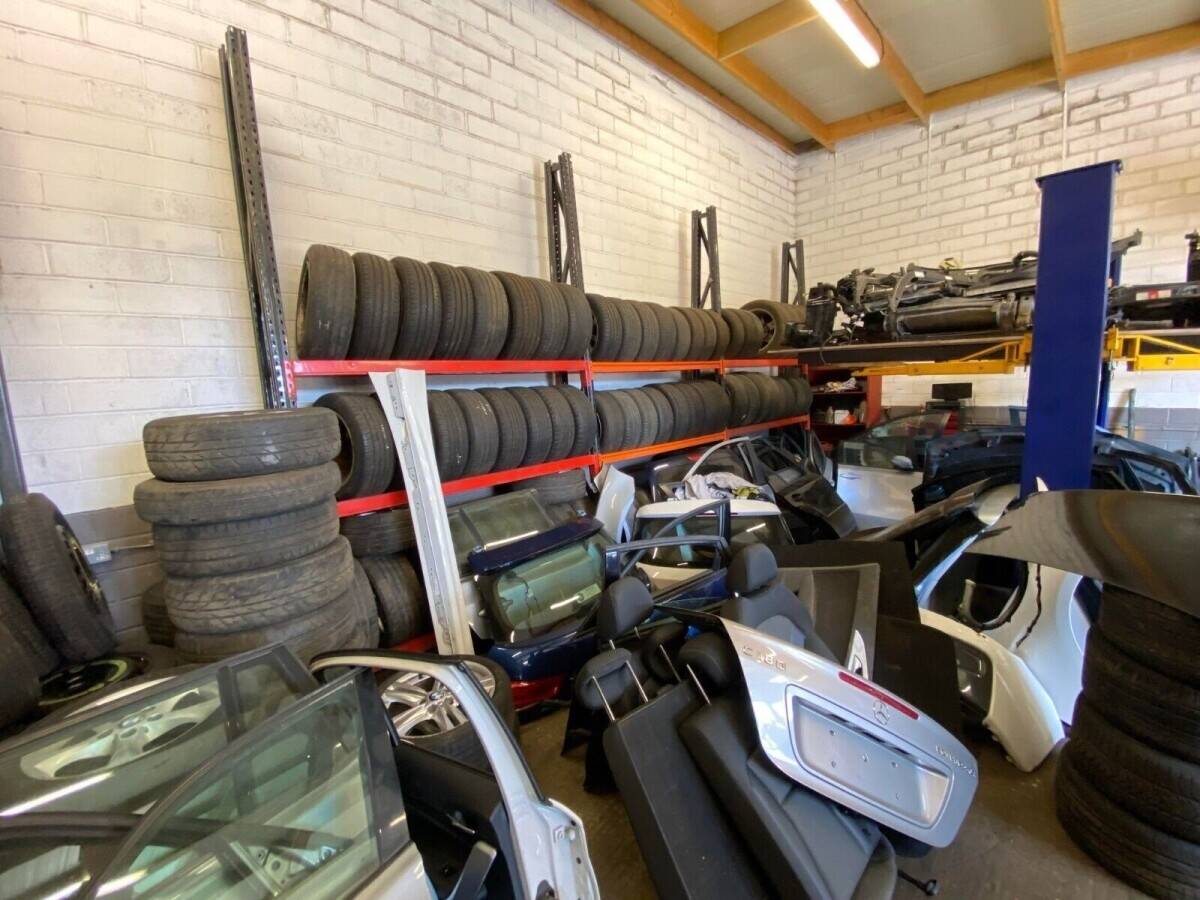 FOR SALE CAR PARTS BUSINESS IN LONDON! Photo 11