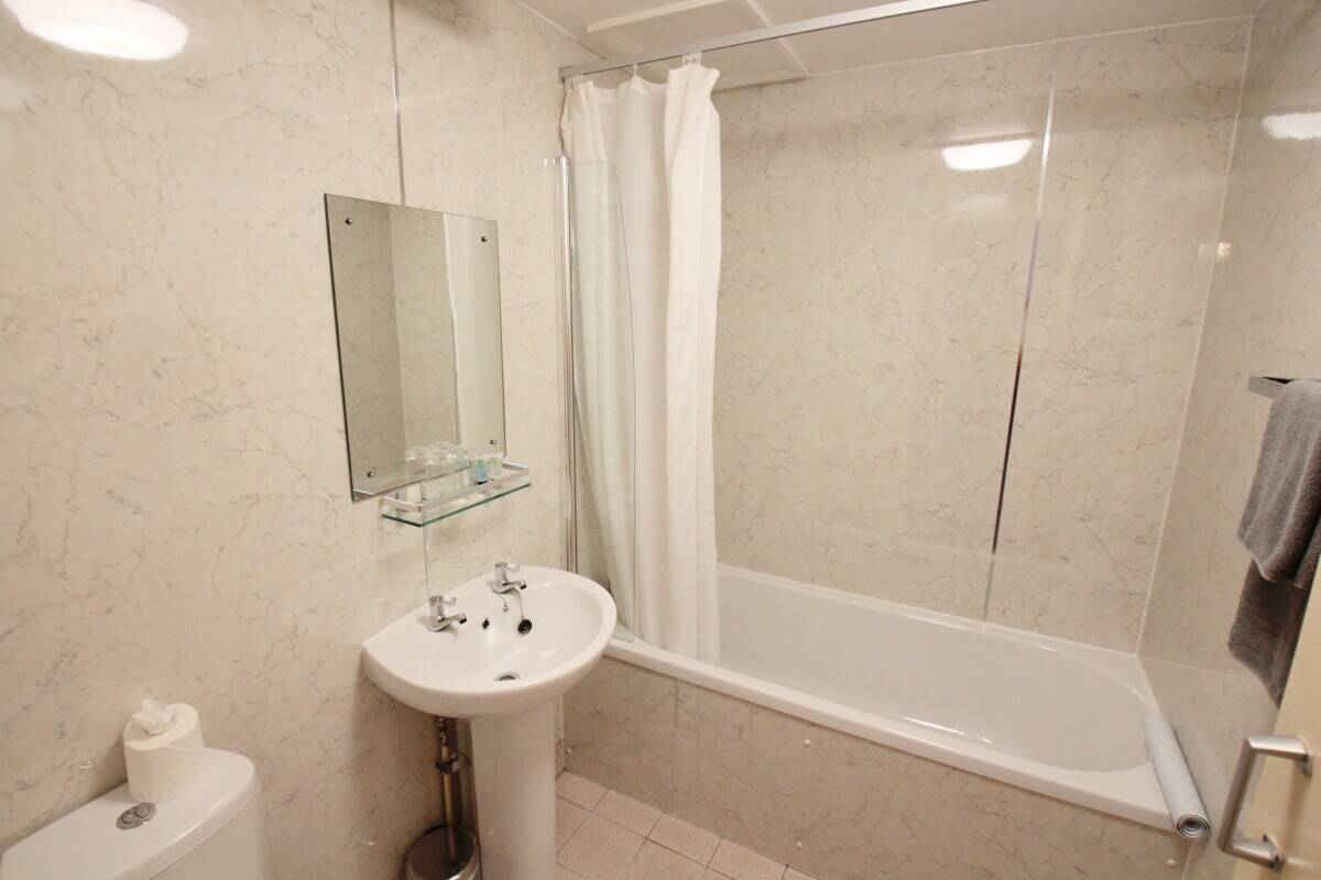 Charming Hotel in Ballater Photo 11