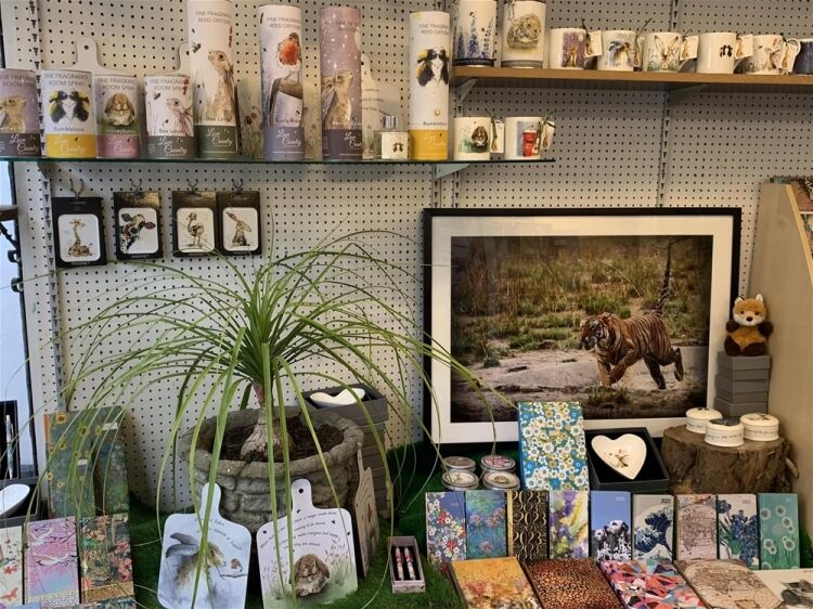 A POPULAR CARD AND GIFT SHOP Photo 11