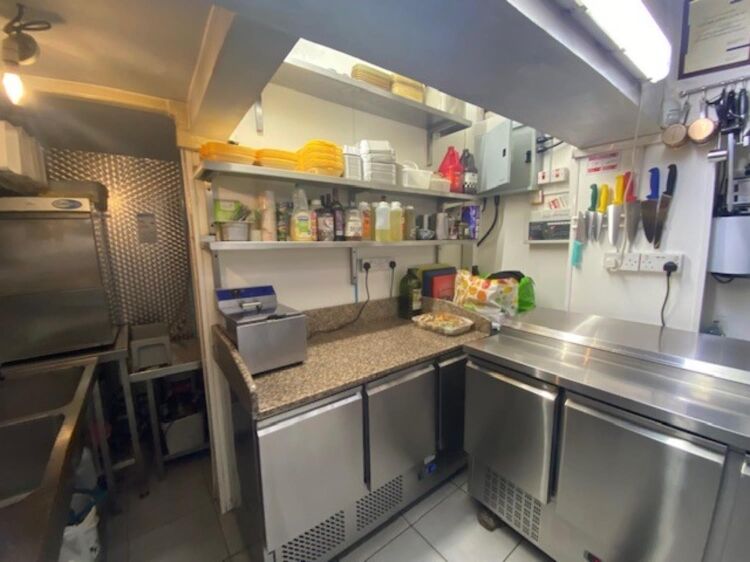 Leasehold Café Bar & Italian Restaurant Located In Sheldon