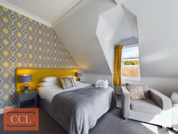 Popular and thriving nine-bedroom hotel in Kingussie Photo 11