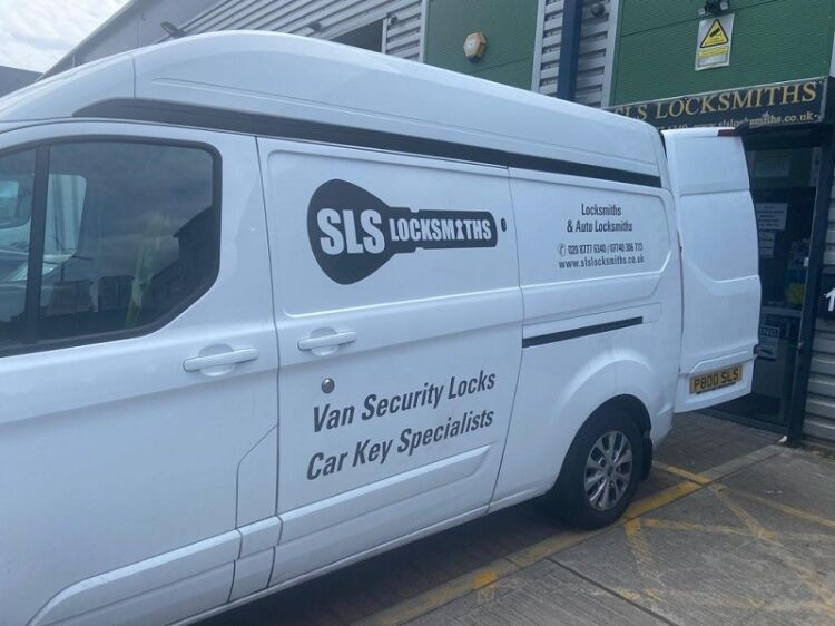 Extremely well established locksmiths business for sale Photo 11