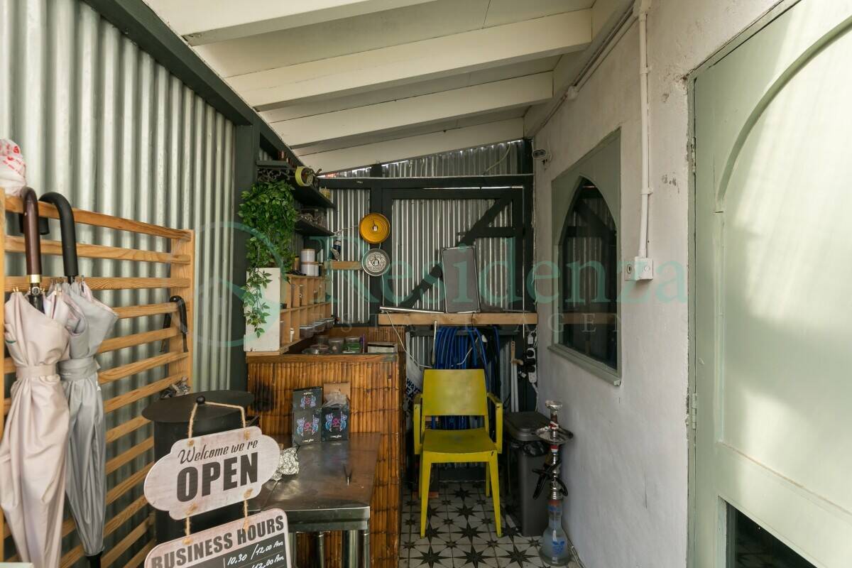 Class E premises client trading as ‘Fourteen’ a neighbourhood restaurant and bar, to be sold by way of premium. Photo 11