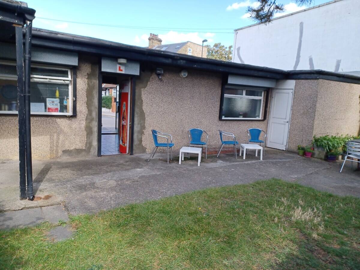 Cafe Restaurant for Sale in Thornton Heath, London Photo 11