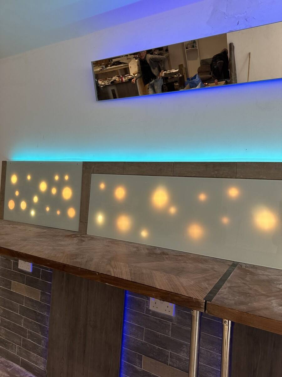 PRIME LOCATION - for a Chinese or Caribbean Style Buffet Restaurant NEW BUILD with all new FITTED OUT GLASS KITCHEN Photo 12