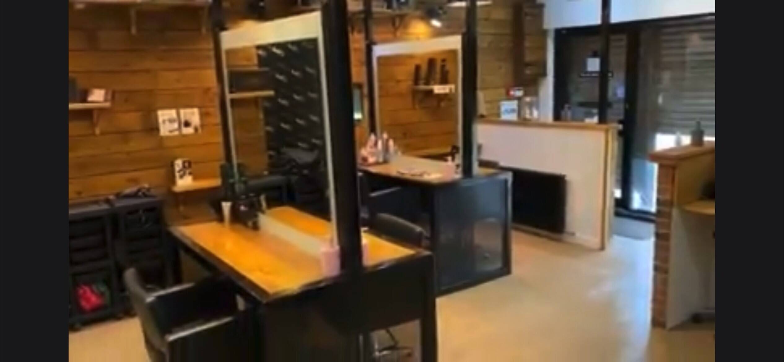 Hair and makeup salon Photo 11