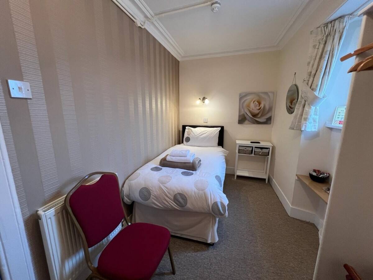 A well presented multi-income stream hotel, in Aberdeenshire village of Tarves (ref 1638) Photo 11