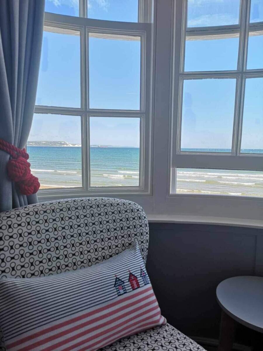 Superb Seafront Guest House Voted Best in The South West Photo 11