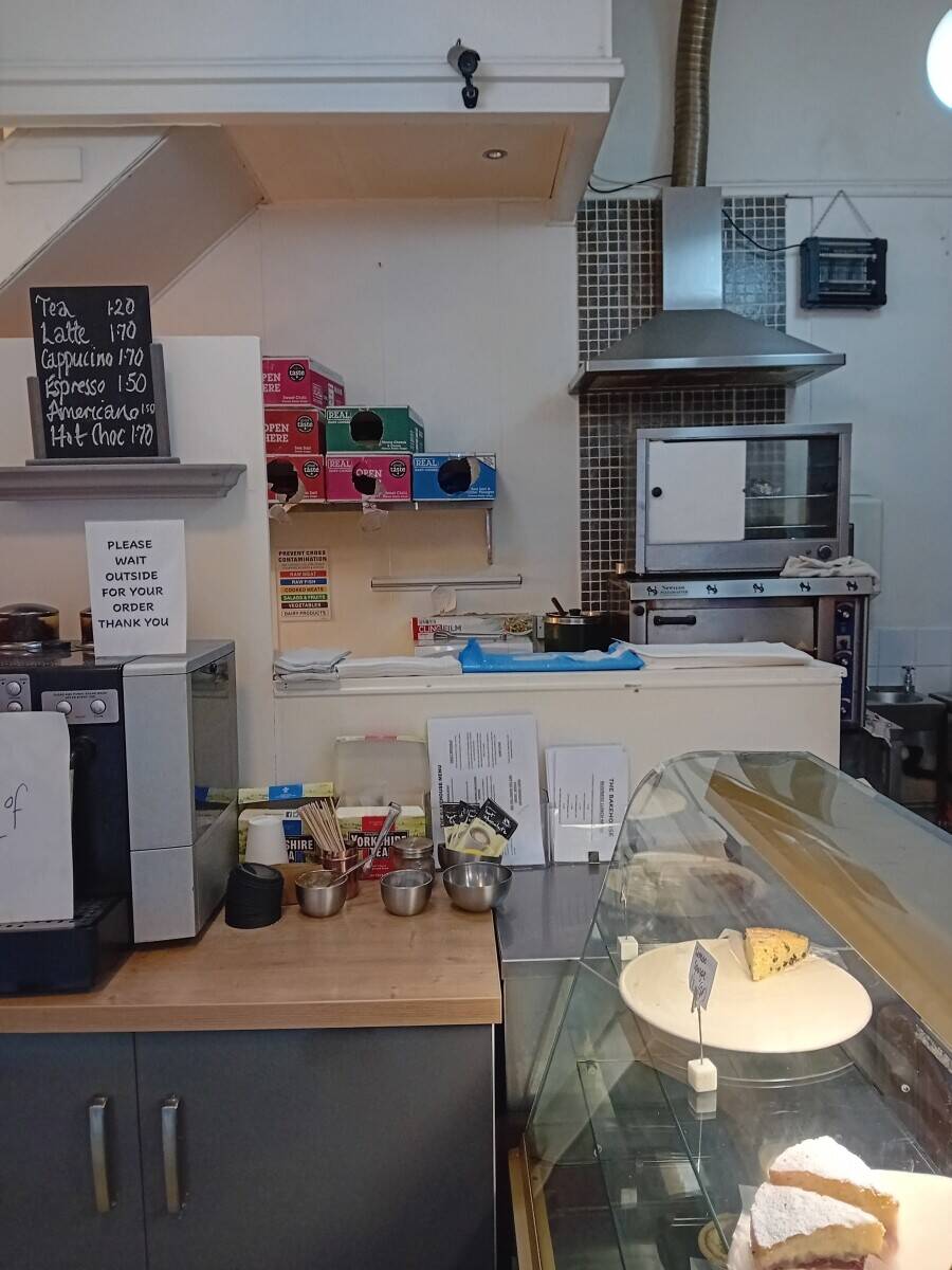 Bakery and Sandwich Shop for sale in Huddersfield Town Centre Photo 11