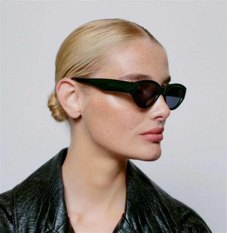 LUXURY FASHION AND LIFESTYLE BOUTIQUE