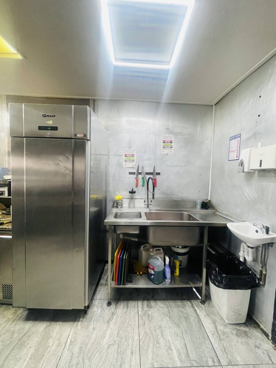 Fried chicken shop for sale in Kingstanding Birmingham