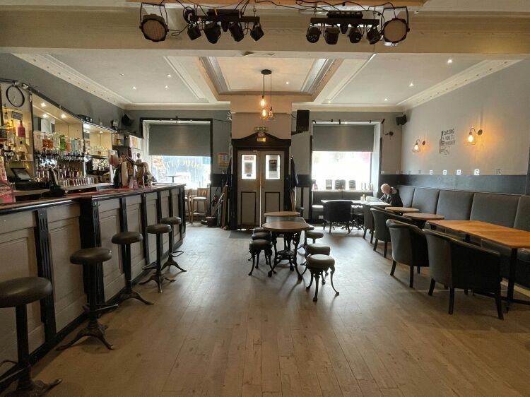 Freehod Public House In Motherwell Photo 11