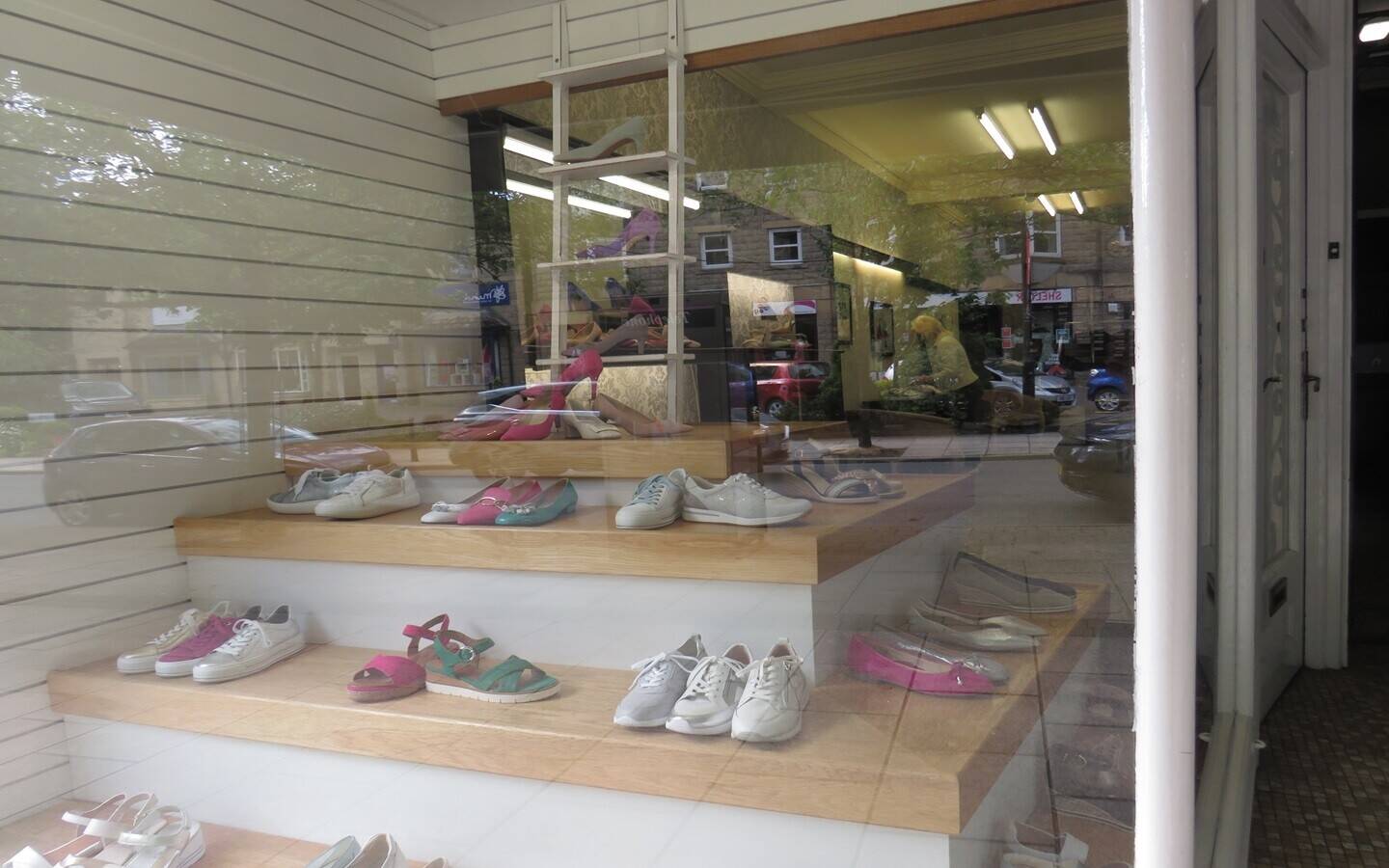 Established & Very Well-known Ladies Shoe Shop Business