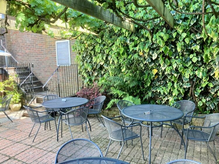 CAFÉ/COFFEE SHOP