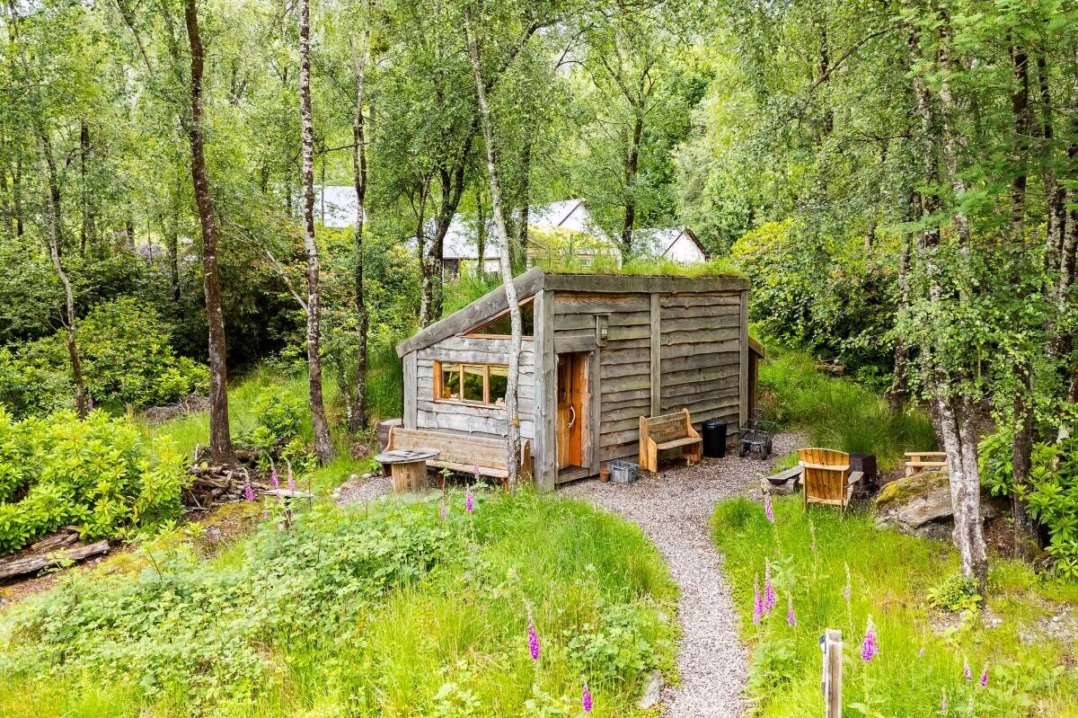 Cosy, Quirky, Handcrafted Wooden Eco-Cabins Photo 11