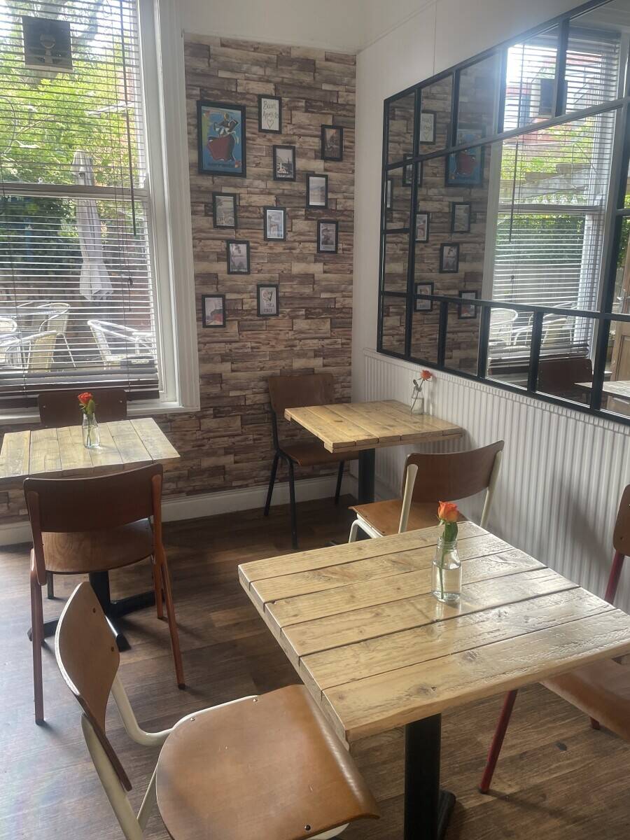 Cafe for sale Established over 20 years quick sale due to health issues Photo 11