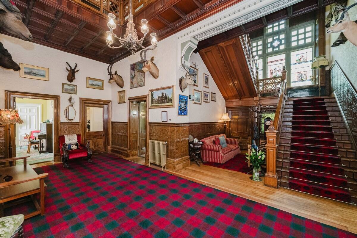 Fantastic Opportunity to Buy an Iconic B-listed Victorian Hotel Photo 11