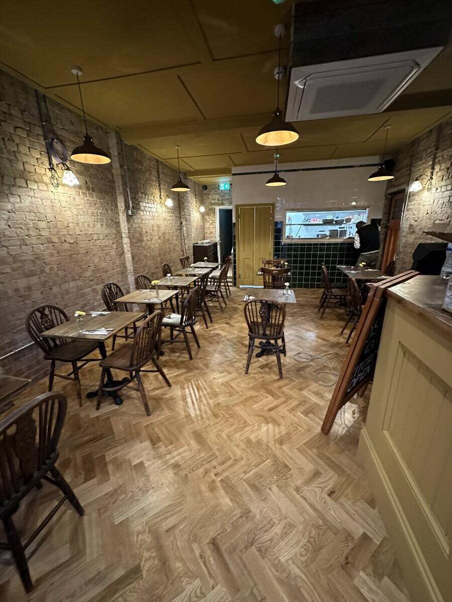 Licenced Cafe for Sale in Wembley Park London Photo 11