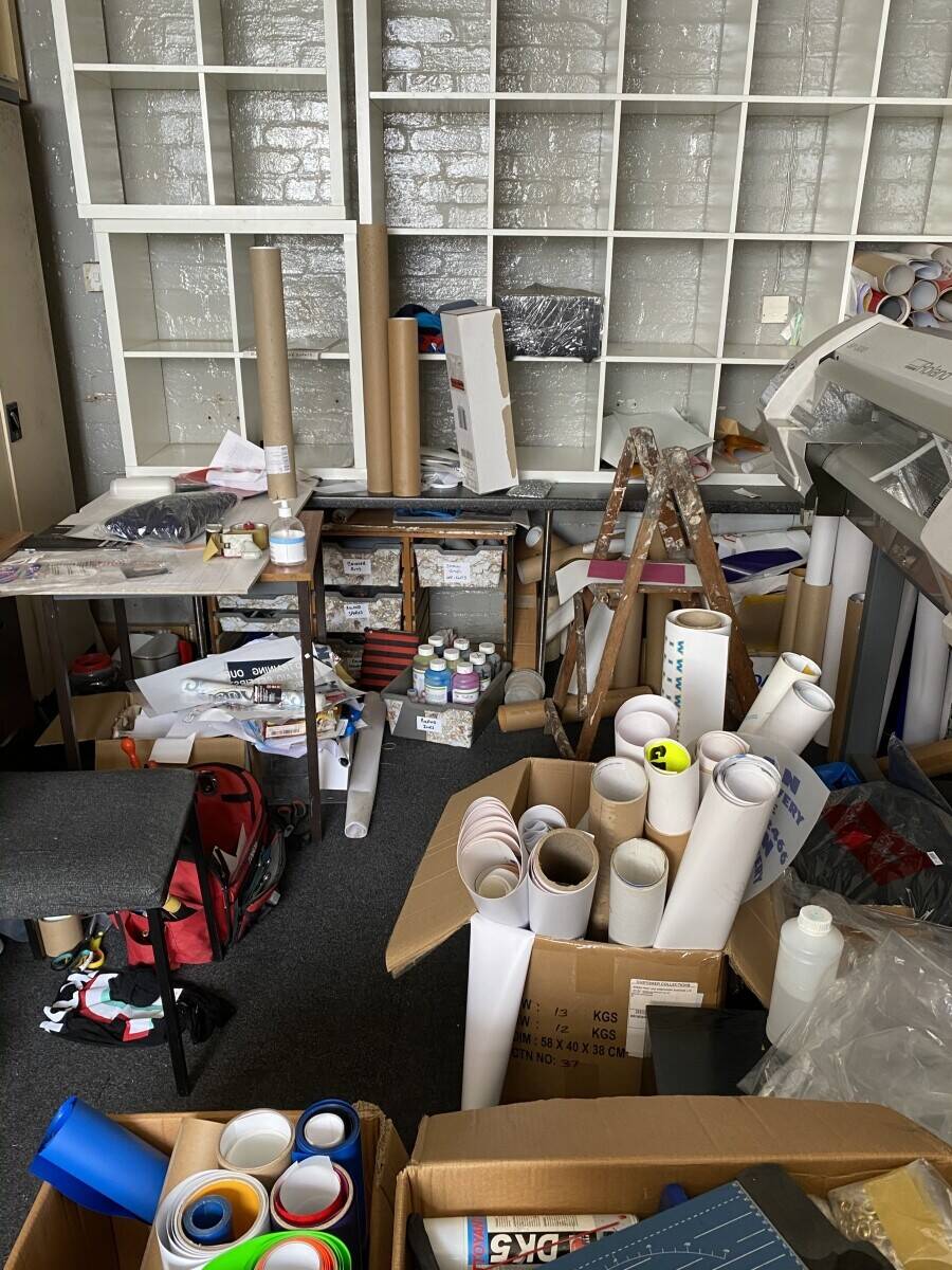 Clothing wholesaler for sale with stock/machinery included